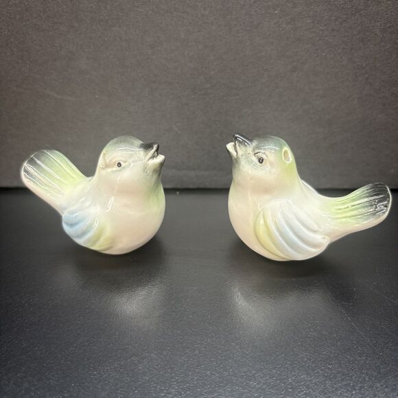Vintage Ceramic Bird Salt & Pepper Shaker Set - Picture 1 of 3